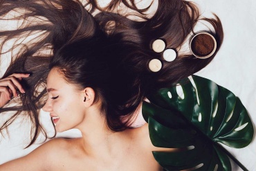 Benefits of date molasses for hair