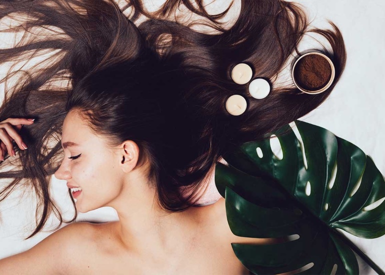 Benefits of date molasses for hair